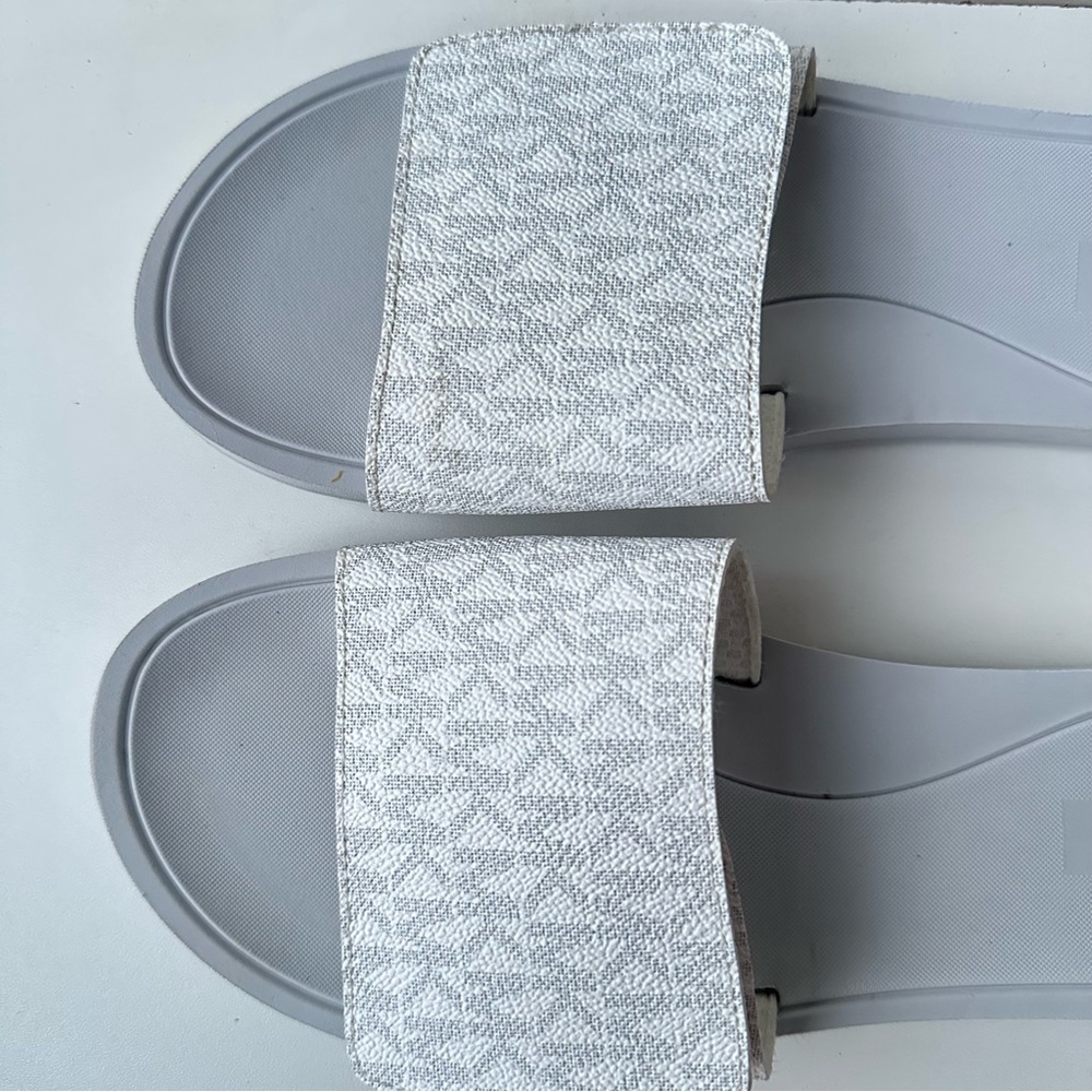 Michael Kors SLIDES Wade Adjustable MK Logo slide Sandal shoes White/gray Sz 11 - Picture 5 of 11